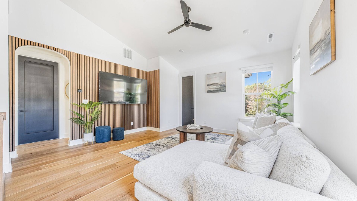 Charlotte House | Modern Home Near Uptown & Camp North End - Sleeps 12, Sports-Themed Game Room
