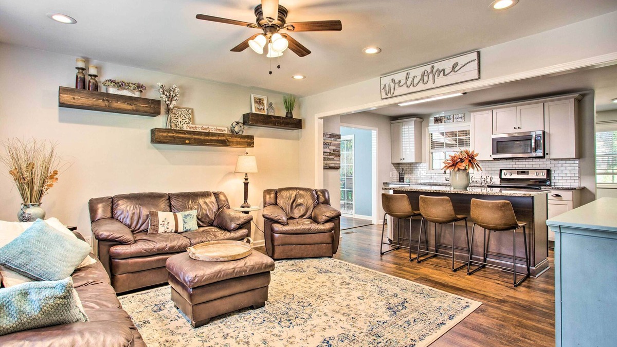 Clemson House | Modern Home w/Yard + Deck, 1 Mi to Clemson U!