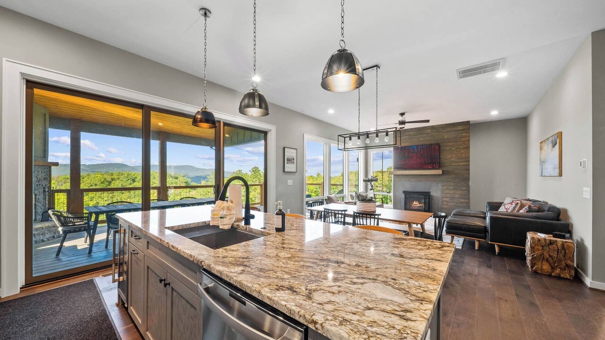 Deep Gap Cabin | Modern Home with Community Amenities