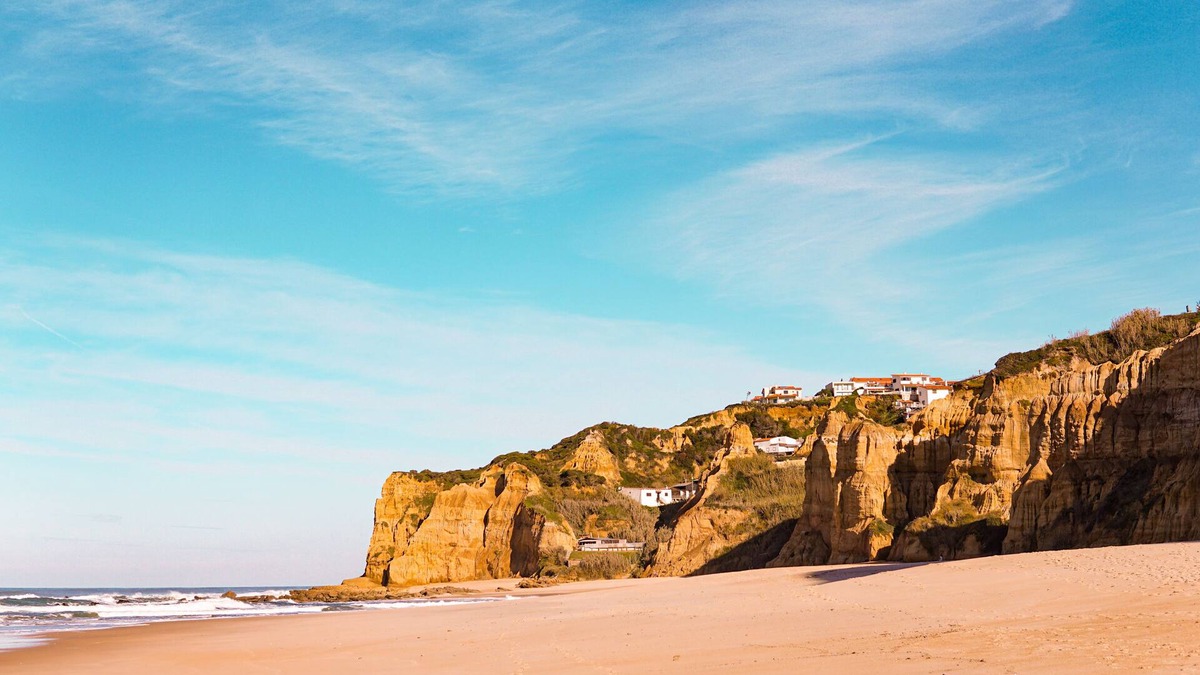 Vale Furado House | Modern house with ocean view, pool and 5 walk min from de beach