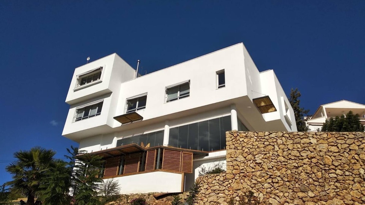 Gandia House | Modern house with indoor pool in urbanization with security service.