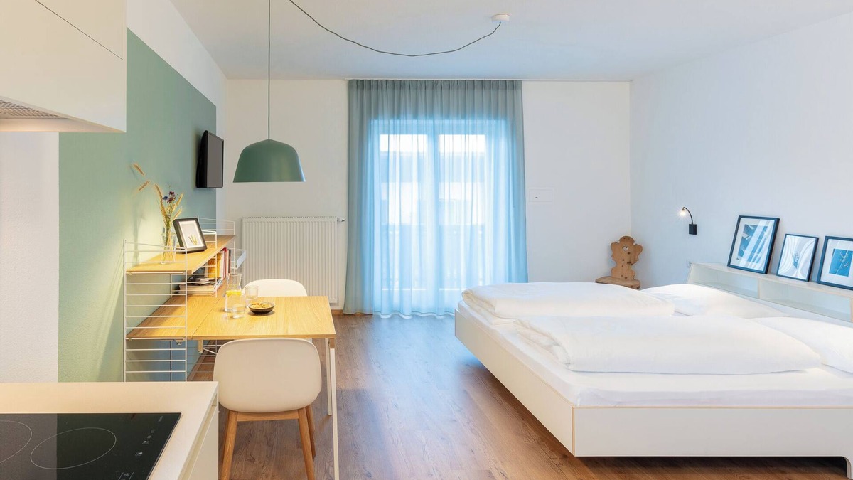 Valdaora di Mezzo Apartment | Modern "Hus Apartment - Nr. 1" with Balcony, Garden & Wi-Fi