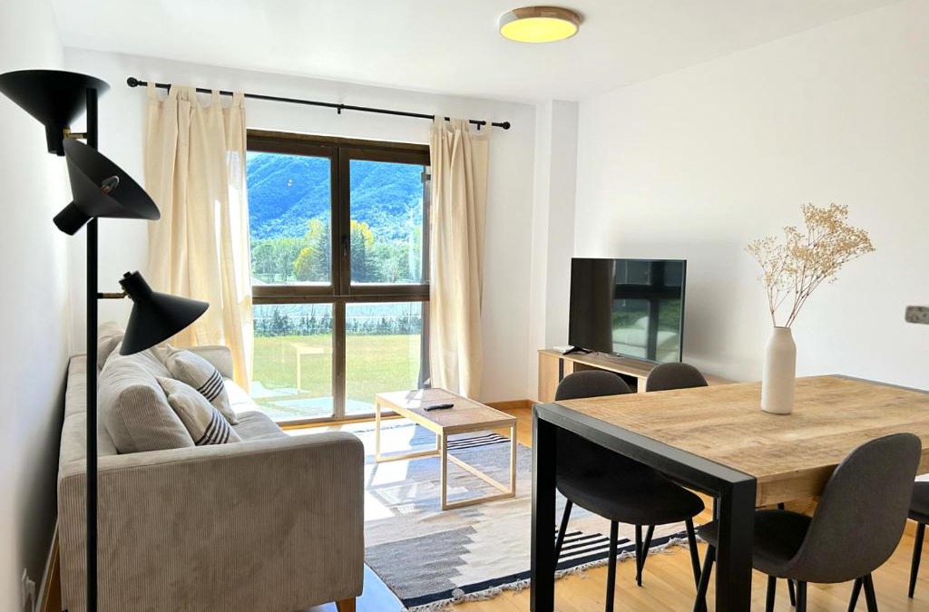 Esterri D'Aneu Apartment | Modern i familiar apartament a Esterri d'Àneu by RURAL D'ÀNEU