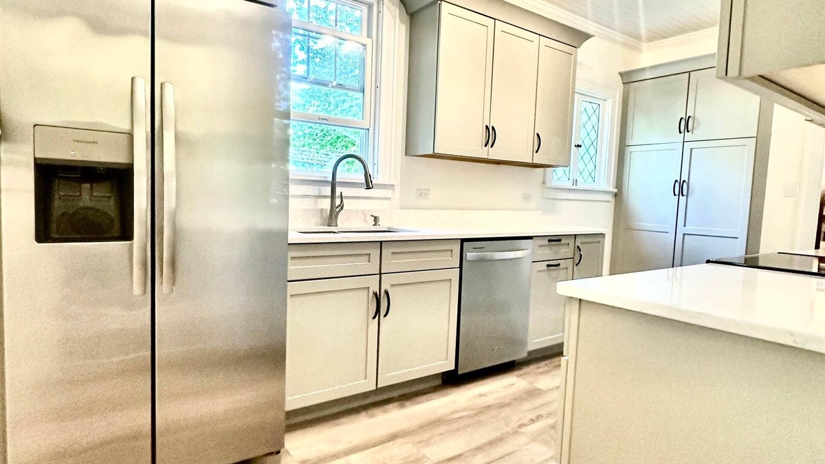 Orono House | Modern Kitchen & Classic Charm – Walk to UMaine