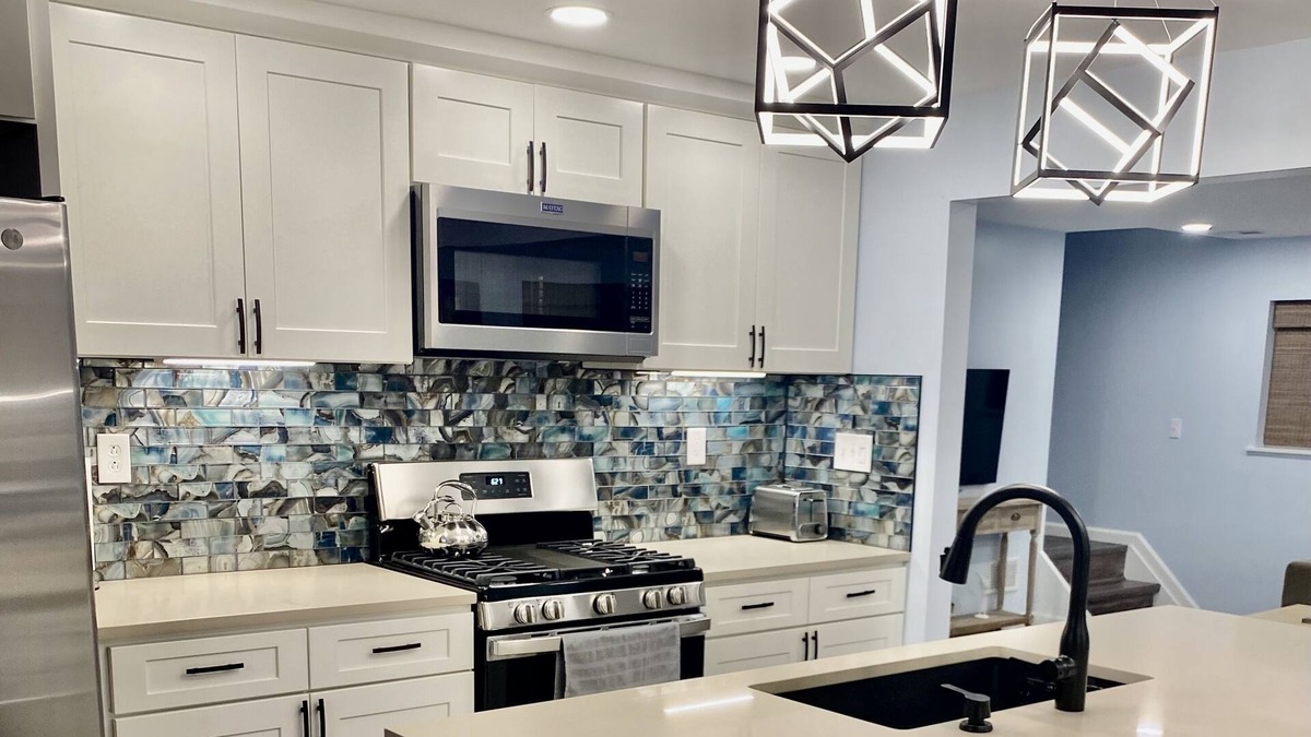 Conneaut House | Modern Lake Home in Private setting with Lake Access and Hot Tub