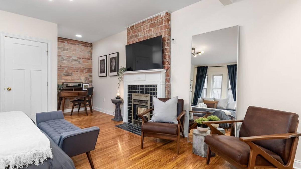 University District Apartment | Modern Loft Located near OSU Campus