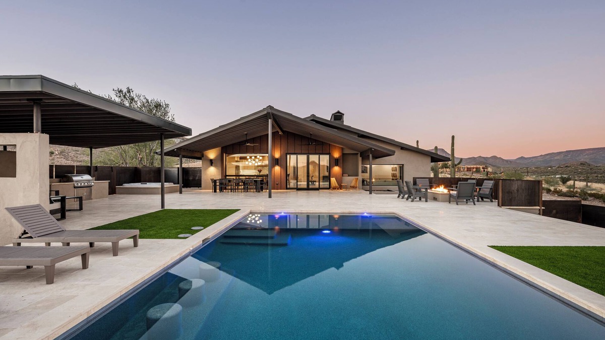 Cave Creek House | Modern Lookout - A Desert Point of View
