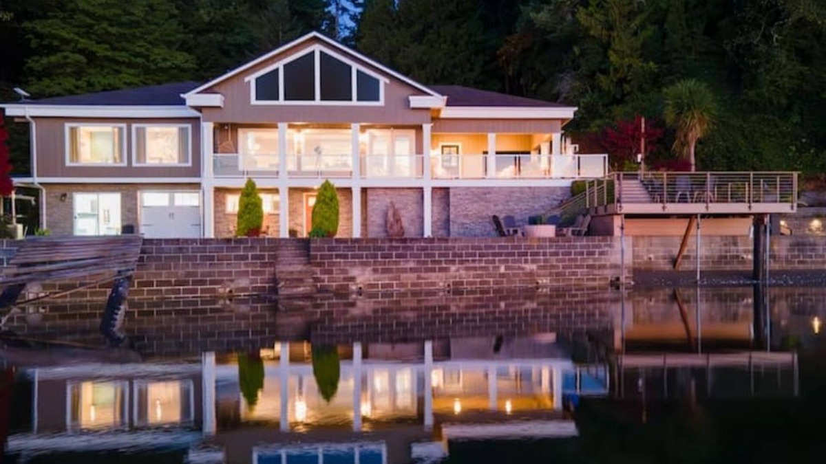 Olympia House | Modern Luxe Waterfront Home