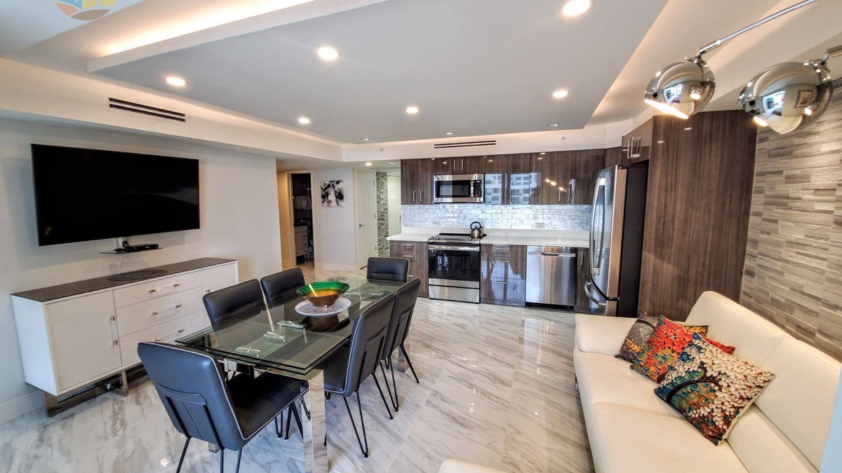 Seybold Apartment | Modern Luxury 4 Bedroom Ocean Views for Bachelorettes - 1103