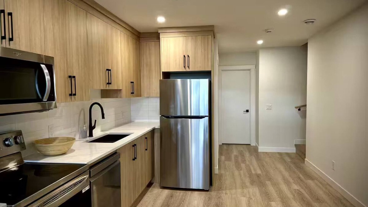 Northwest Calgary Apartment | Modern Luxury Basement Suite