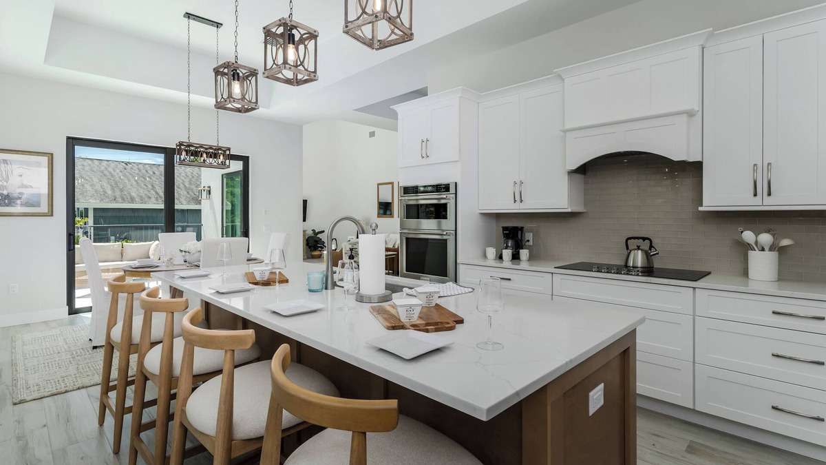 Isles of Capri House | Modern Luxury Coastal Retreat