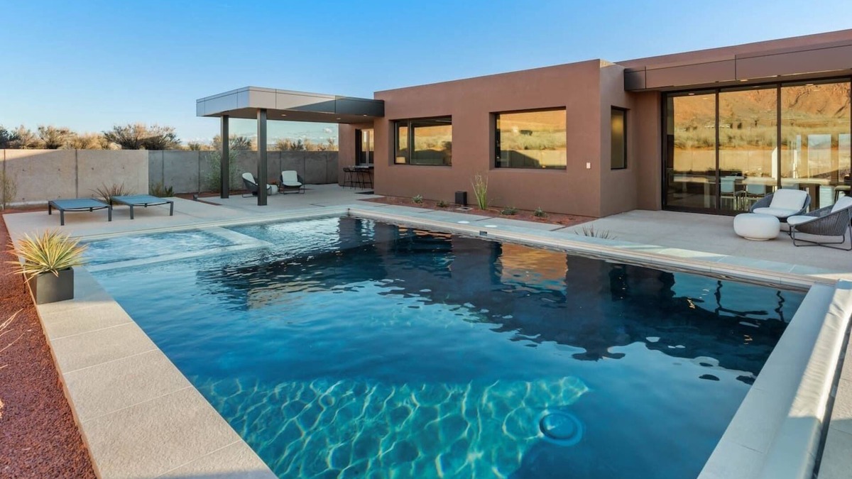 Ivins House | Modern Luxury Desert Home w/Pool