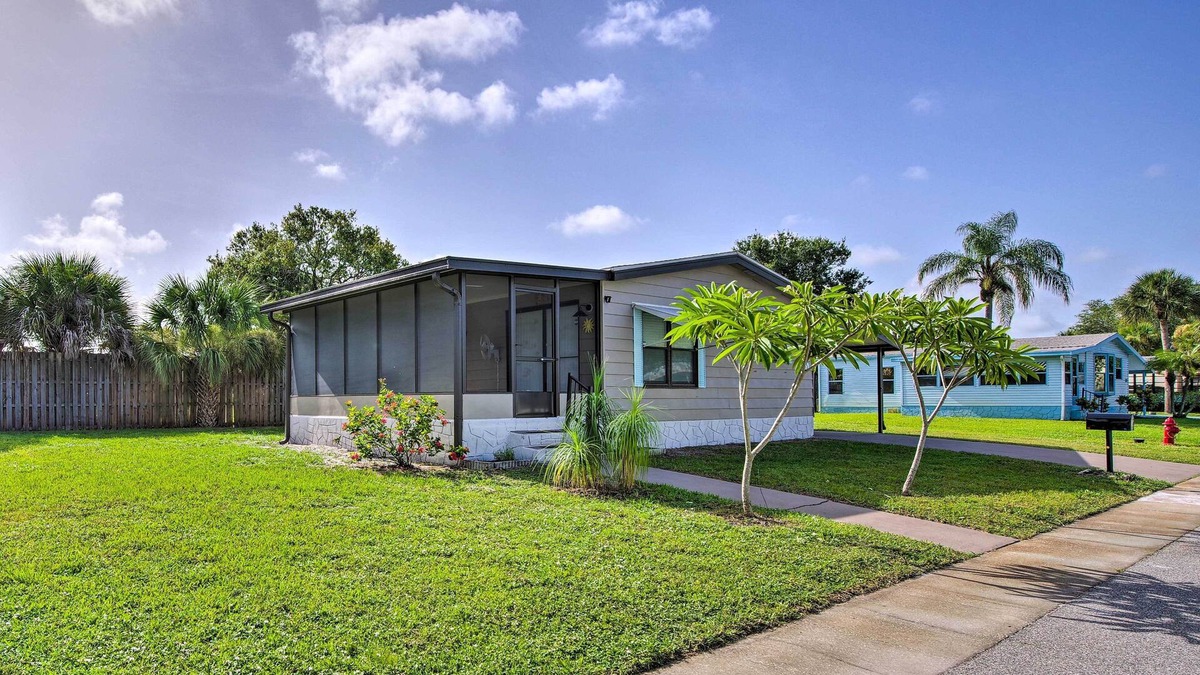 Hollywood Estates Of Canova Park Cottage | Modern Melbourne Cottage: 3 Mi to Downtown!