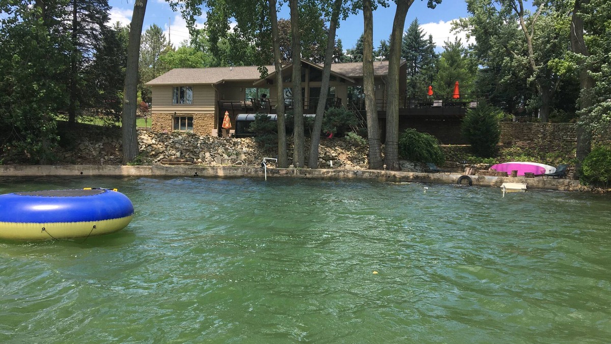 Indianapolis House | Modern mid century LAKE home 5 miles from Lucas Oil Stadium and downtown Indy.