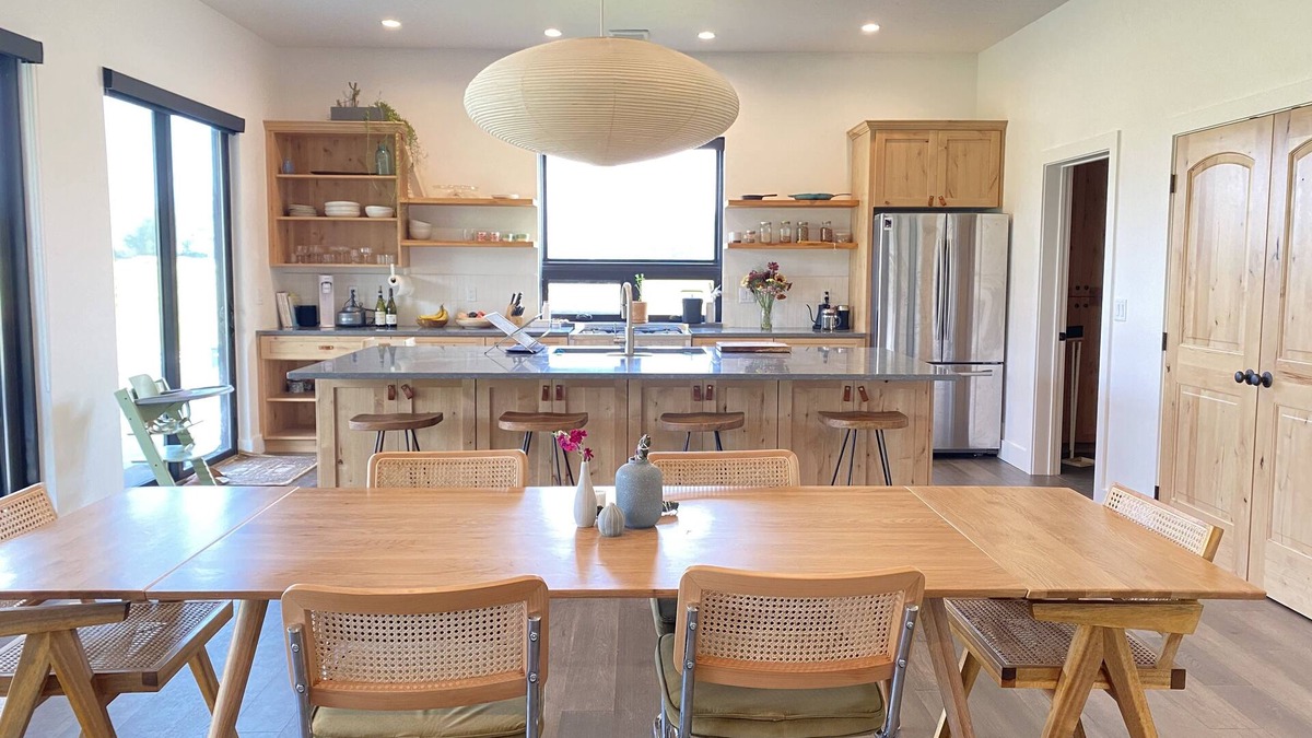 Victor House | Modern Mountain Retreat with Teton views, Hot Tub and Wood Fired Sauna!