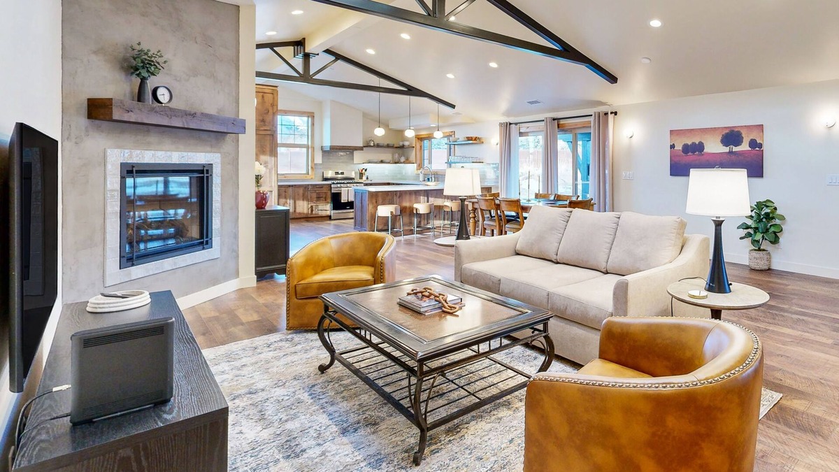 Flagstaff House | Modern mountain-view home with fireplace, streaming, valley views, washer/dryer
