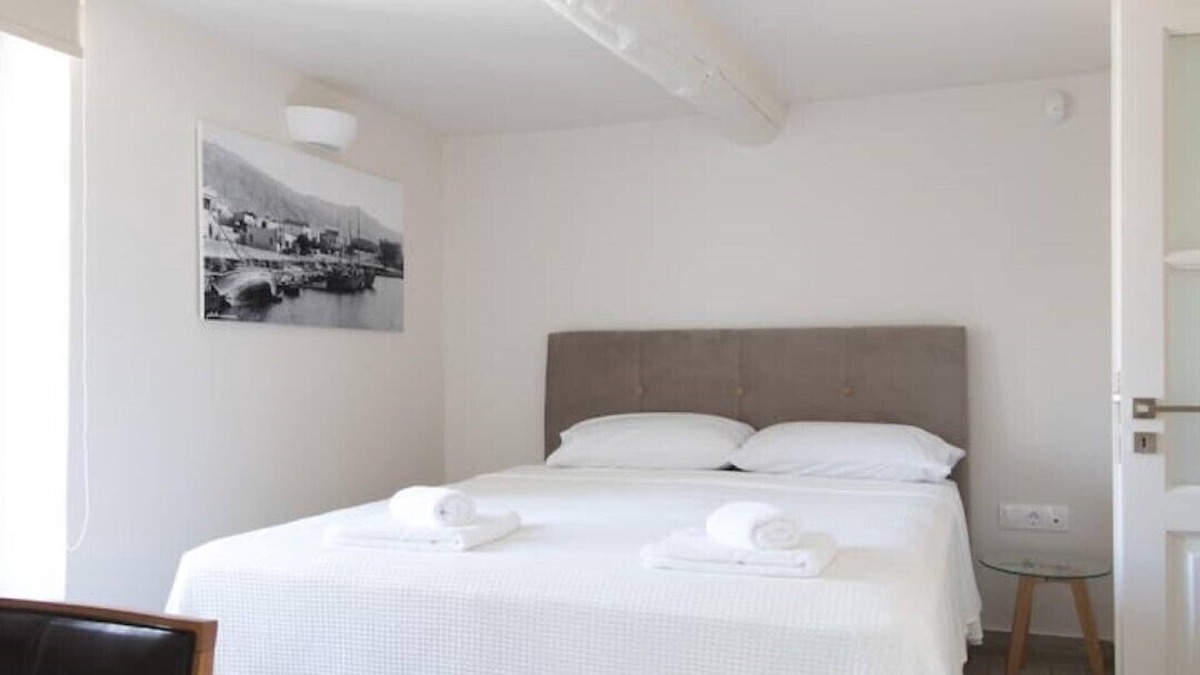 Karystos Apartment | Modern Neo-Classic Apartment Unit 2
