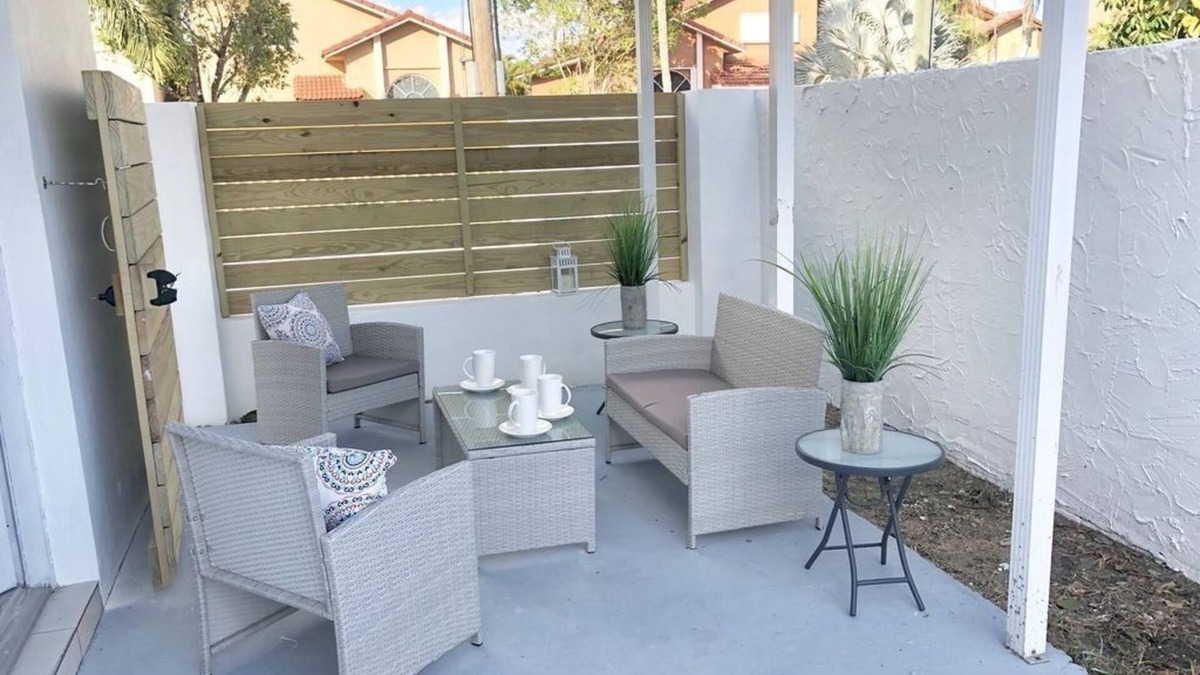 Westchester Apartment | Modern & New, Excellent Location Miami 1/1.