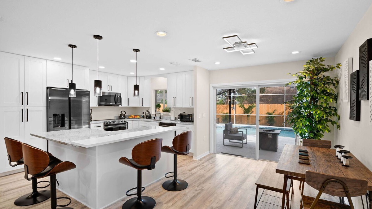 Lake Sarasota House | Modern, newly remodeled with private heated pool.