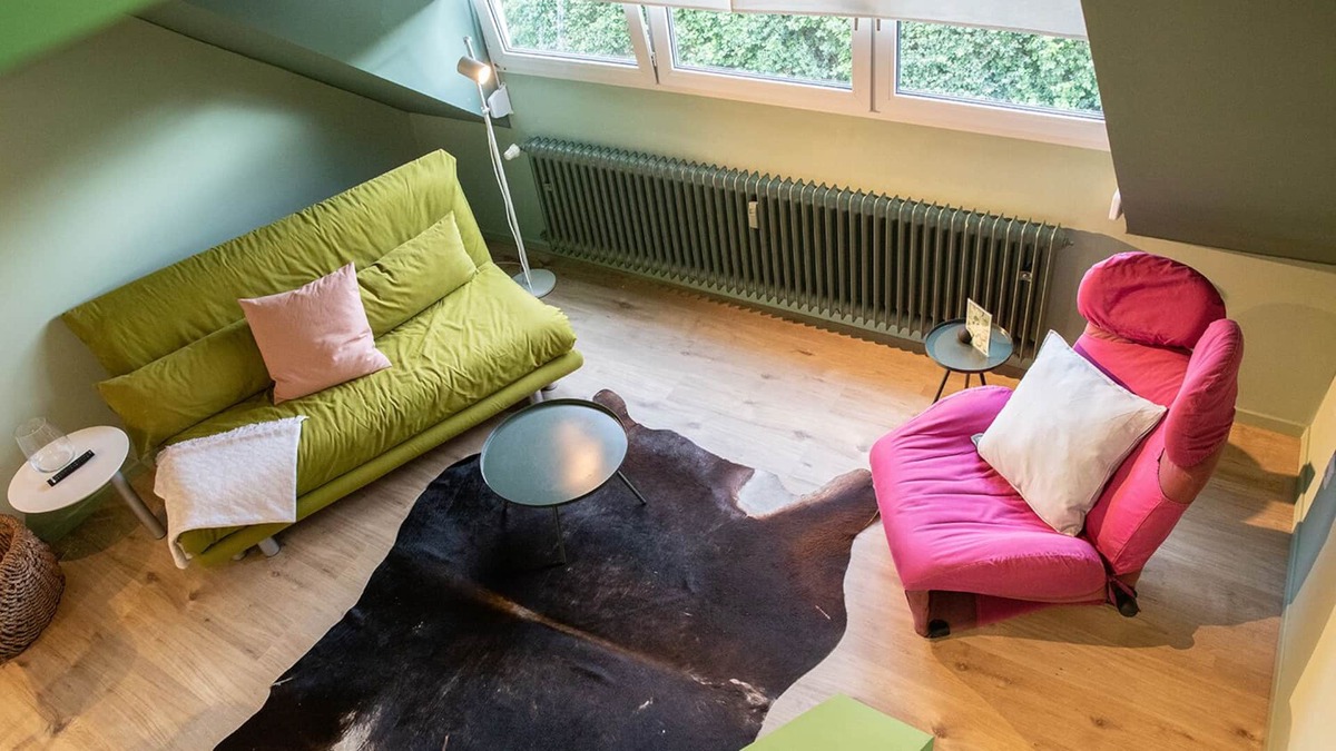 Weiherfeld Apartment | Modern, newly renovated top floor apartment in Karlsruhe
