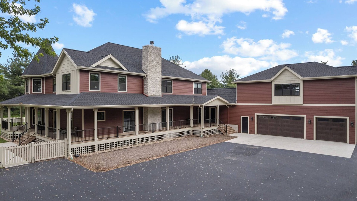 Morrisonville House | Modern Oasis Space to Gather & Unwind in Peace 4 Miles to Madison