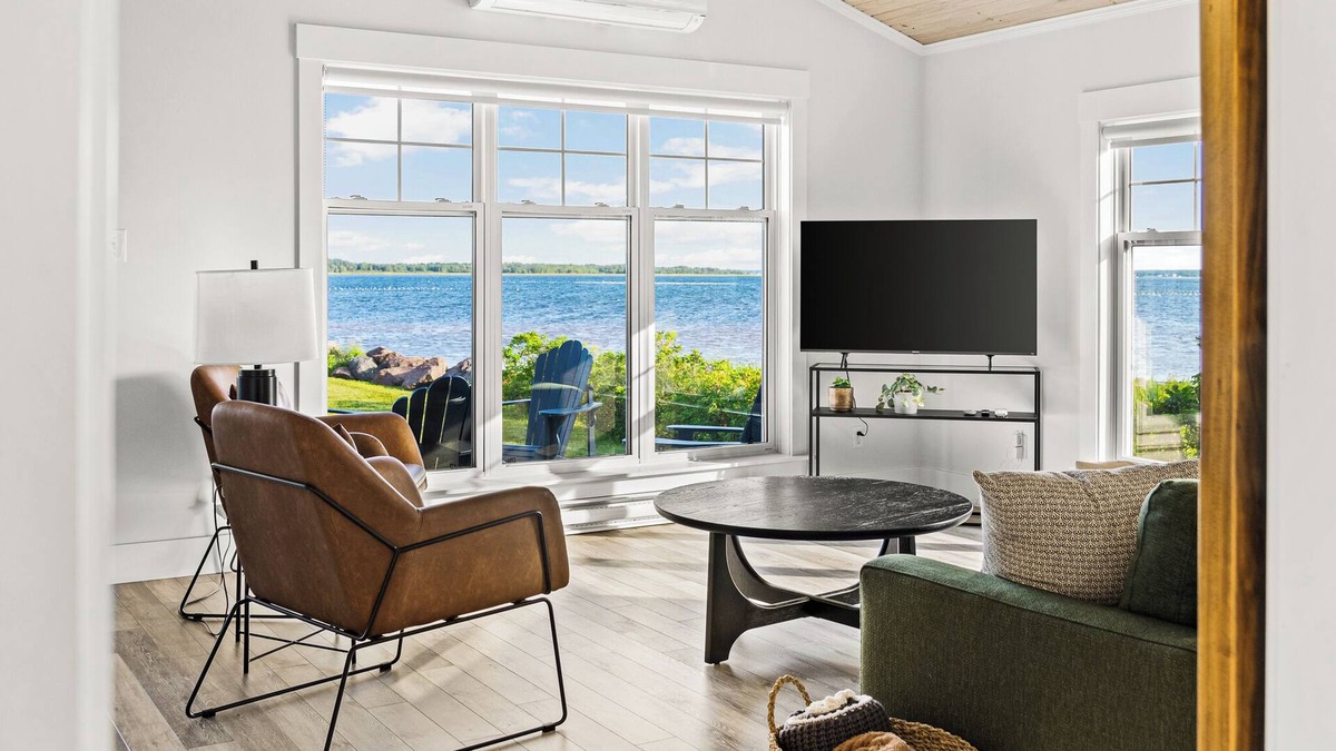 Grand-Digue Cottage | Modern Oceanfront Cottage near Shediac – Fully Equipped & Family Perfect