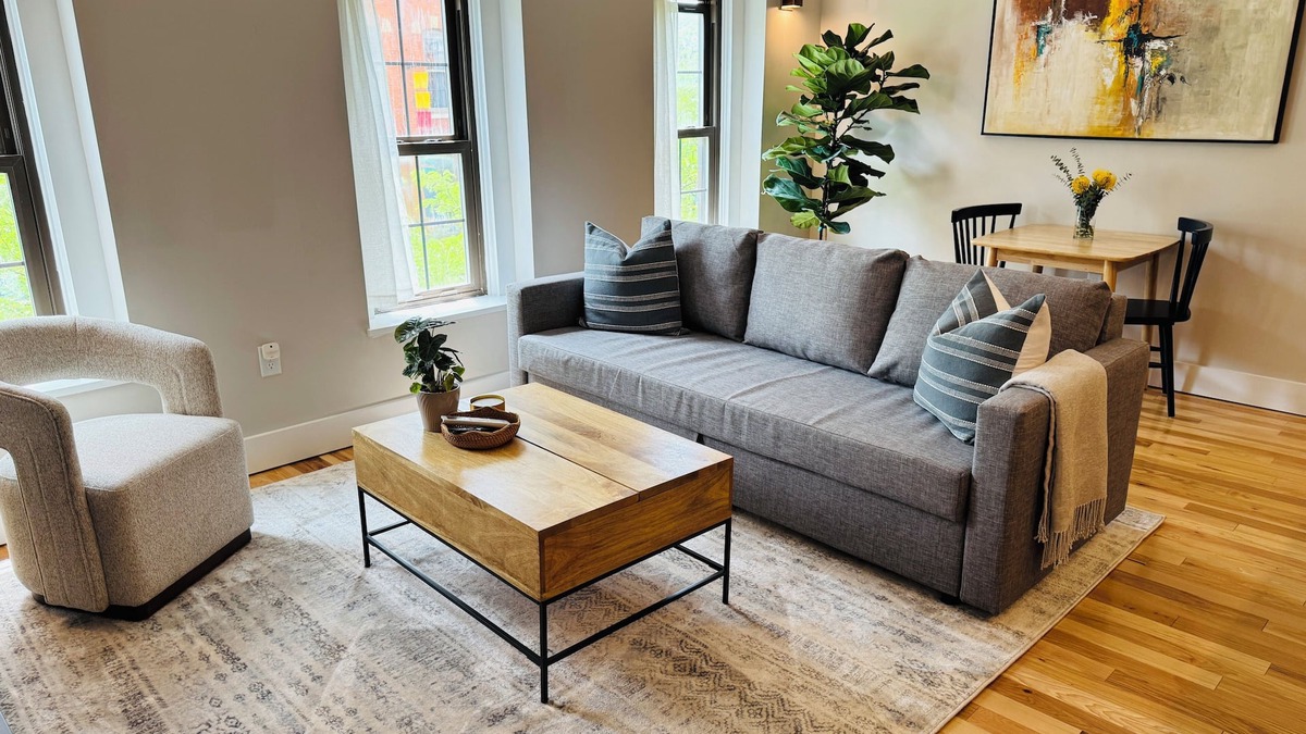 Old West Side Apartment | Modern One Bedroom Apartment in the Heart of Downtown Ann Arbor