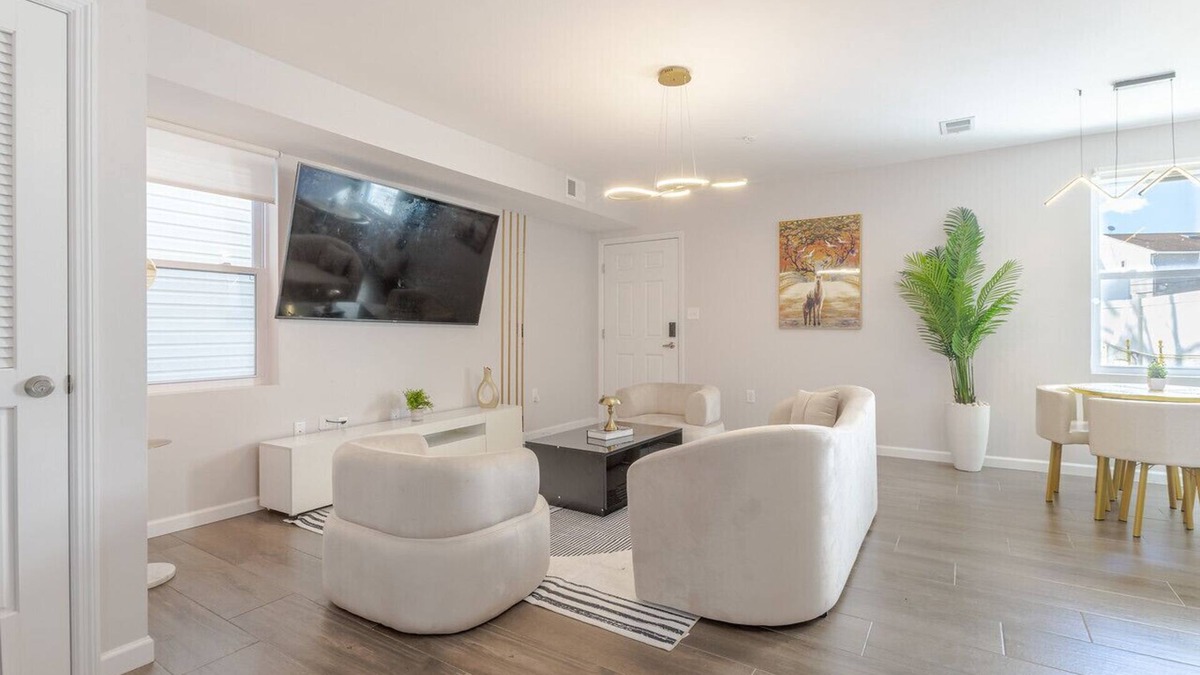 Elizabeth Apartment | Modern one bedroom beautiful apartment