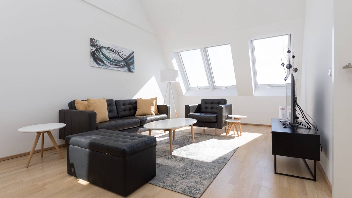 Wieden Apartment | Modern Penthouse Duplex Suite very close to Opera and Karlskirsche #1of10