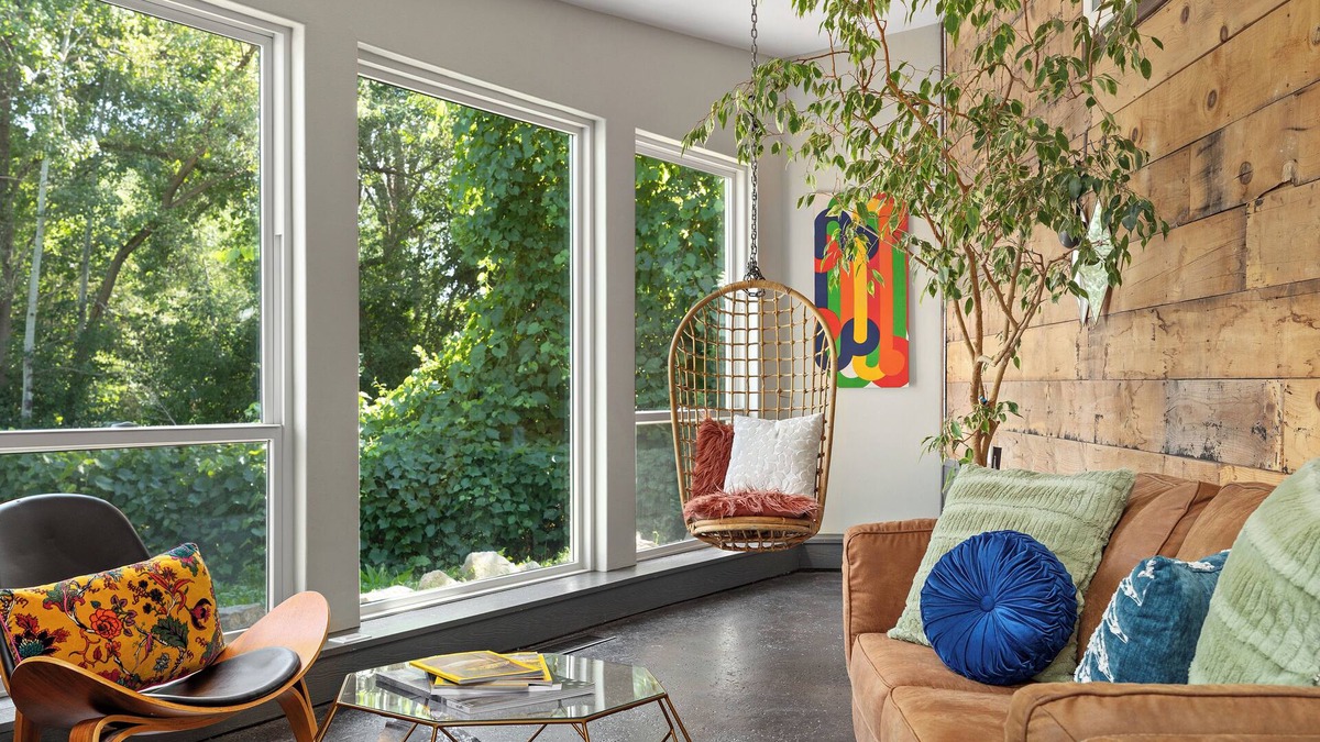 North Park House | Modern pet friendly retreat minutes from downtown, airport & hospital corridor.