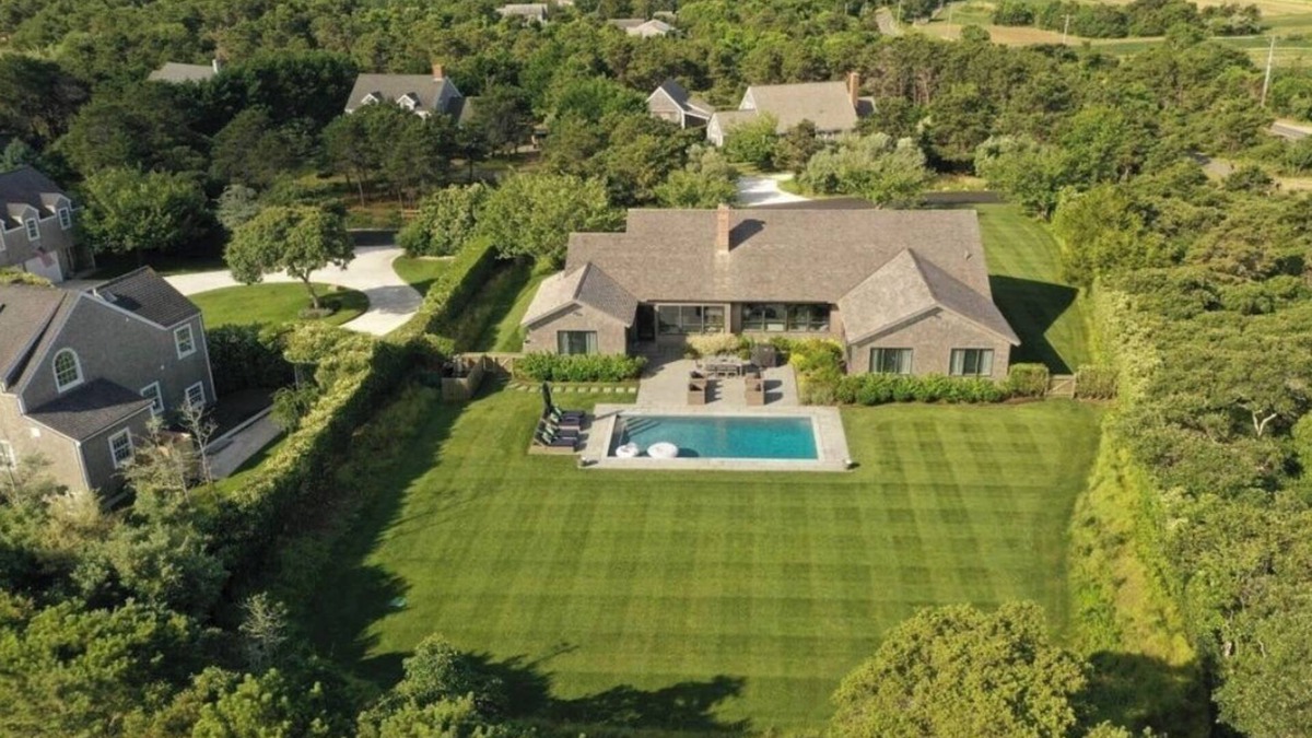 Nantucket House | Modern Polpis Oasis! Private pool with yard and spacious bedrooms.