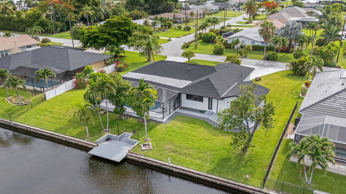 Caloosahatchee House | Modern Pool Home Sleeps 16 Fully Renovated