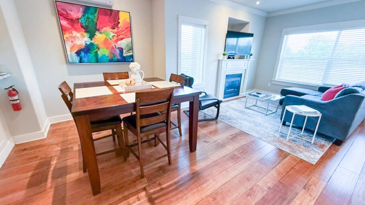 Lair Hill Condo | Modern Portland Condo | Near Zupan’s, OHSU, River Trails, Dining & Skyline Views