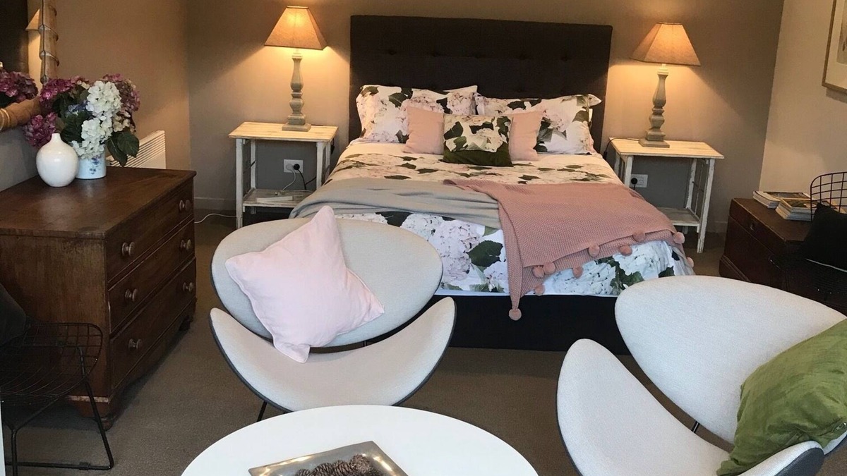 Redcliffs Apartment | Modern, quiet comfort for two