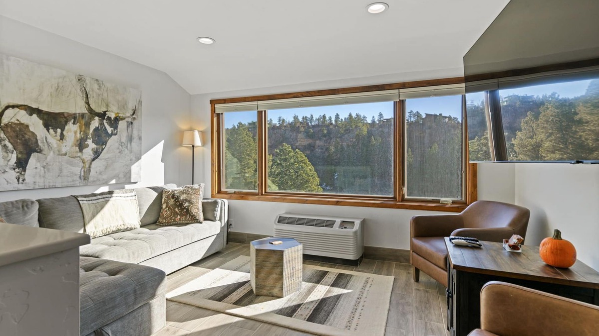 Purgatory Condo | Modern Resort Studio, A/C, Pool, Hot Tub, Fitness Center, Fast Wifi