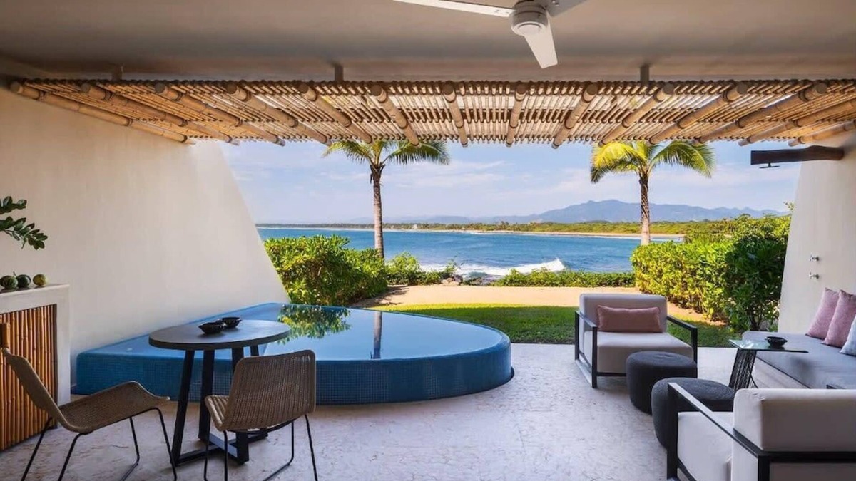 Troncones Villa | Modern retreat villa by the sea