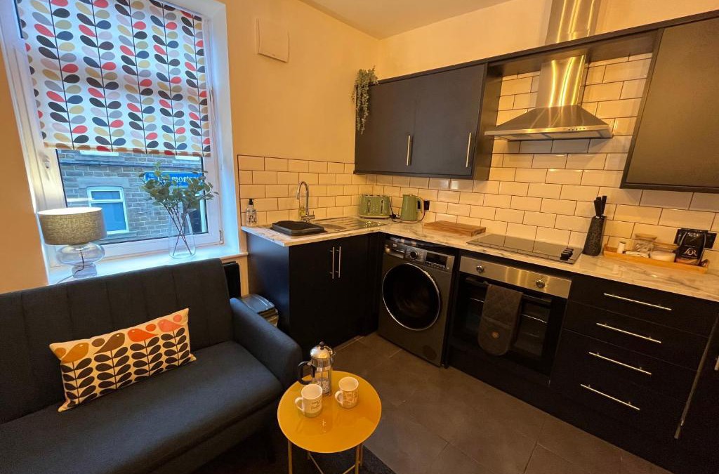 Barnsley Apartment | Modern & retro two bedroom apartment in Barnsley