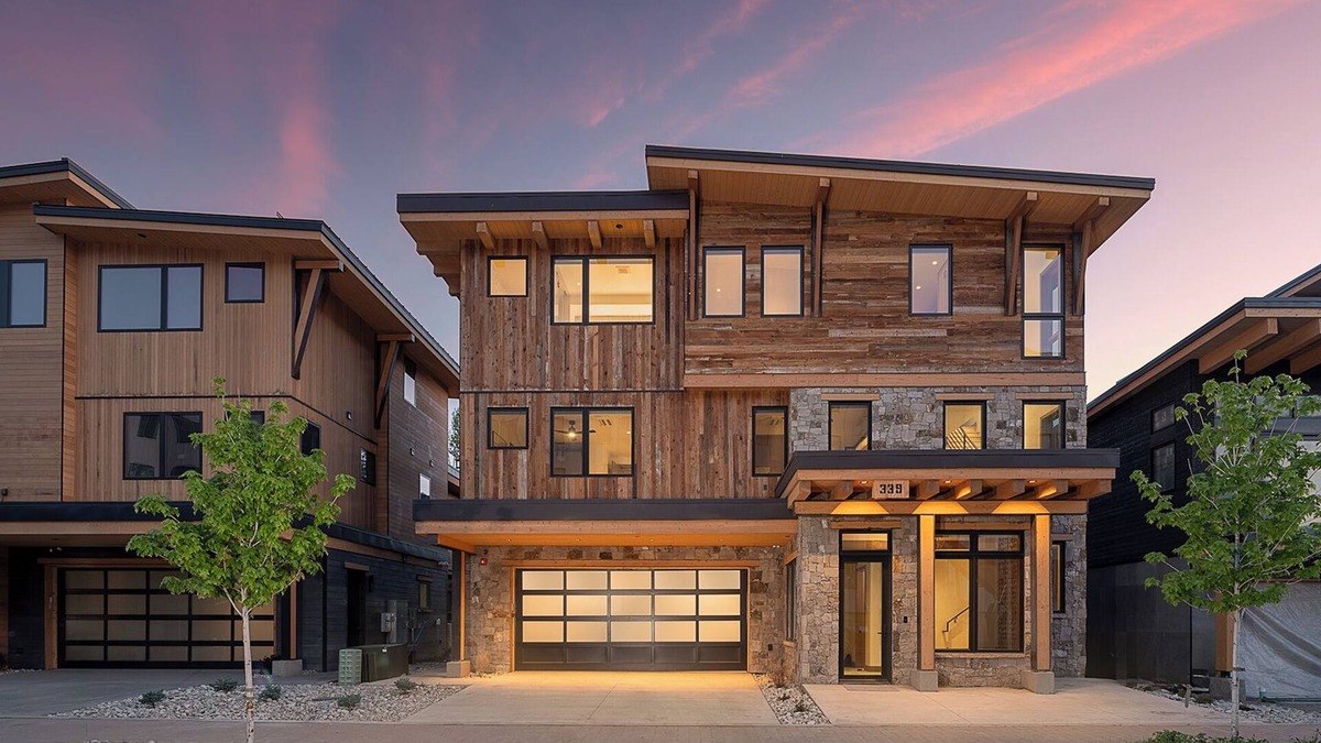Old Town House | Modern Riverfront Retreat with Views | Riverlight Lodge