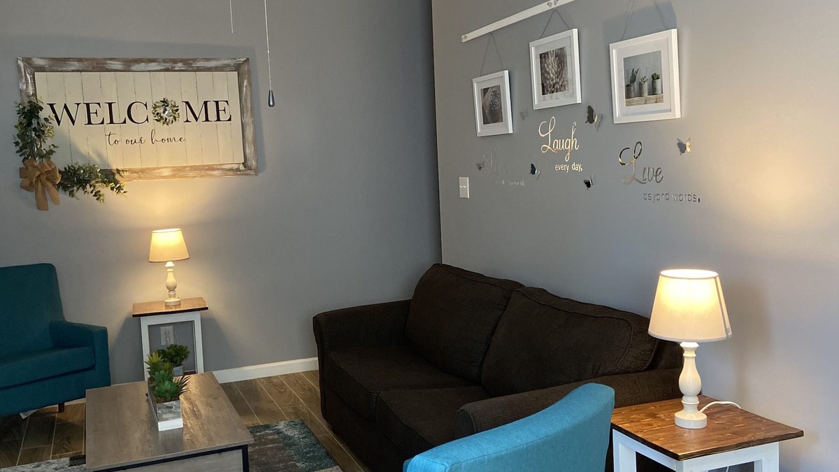 Concord Apartment | Modern rustic minutes from arena and speedway