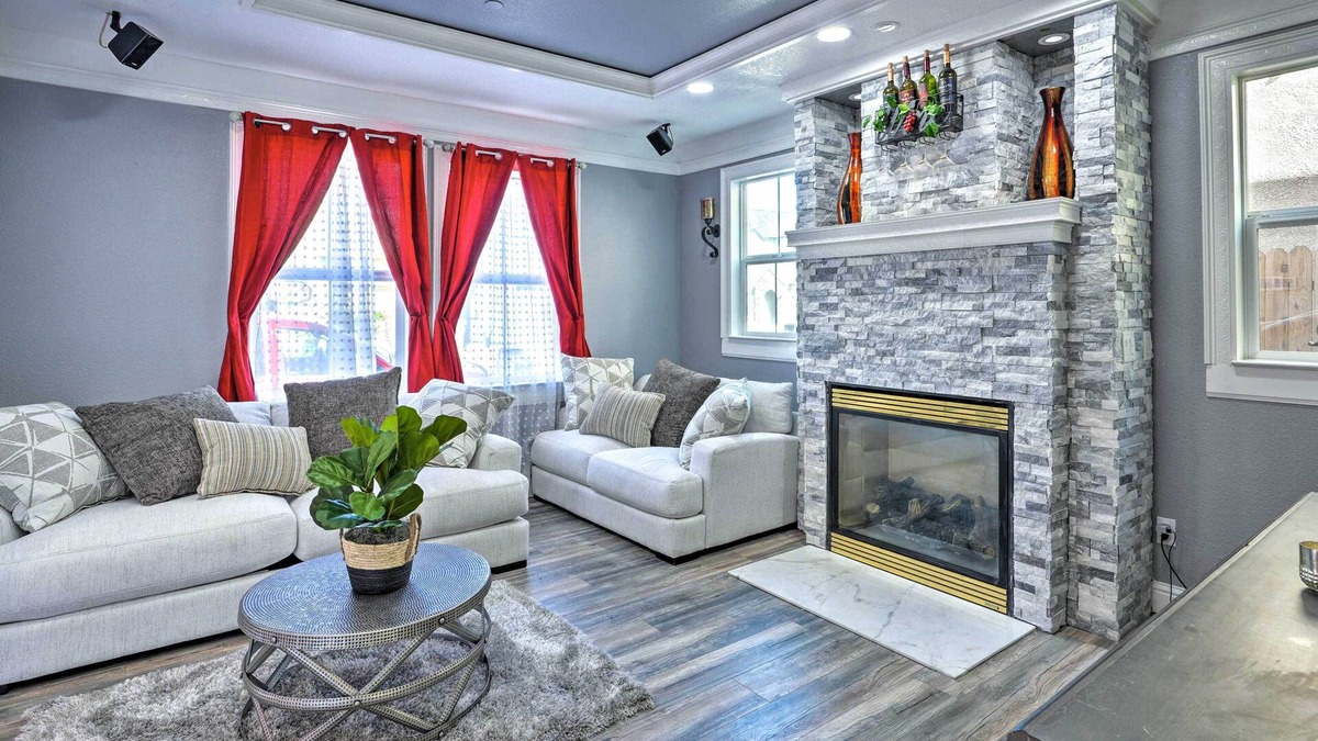 Southwestern Sacramento House | Modern Sacramento House ~ 12 Mi to Downtown!
