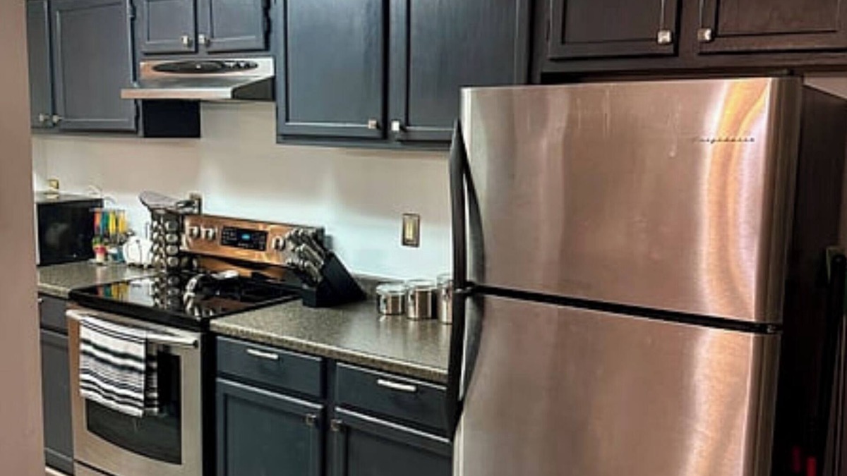 Lake Arbor Condo | Modern Serenity in Upper Marlboro - Luxe 2-Bed Condo with Alluring Amenities