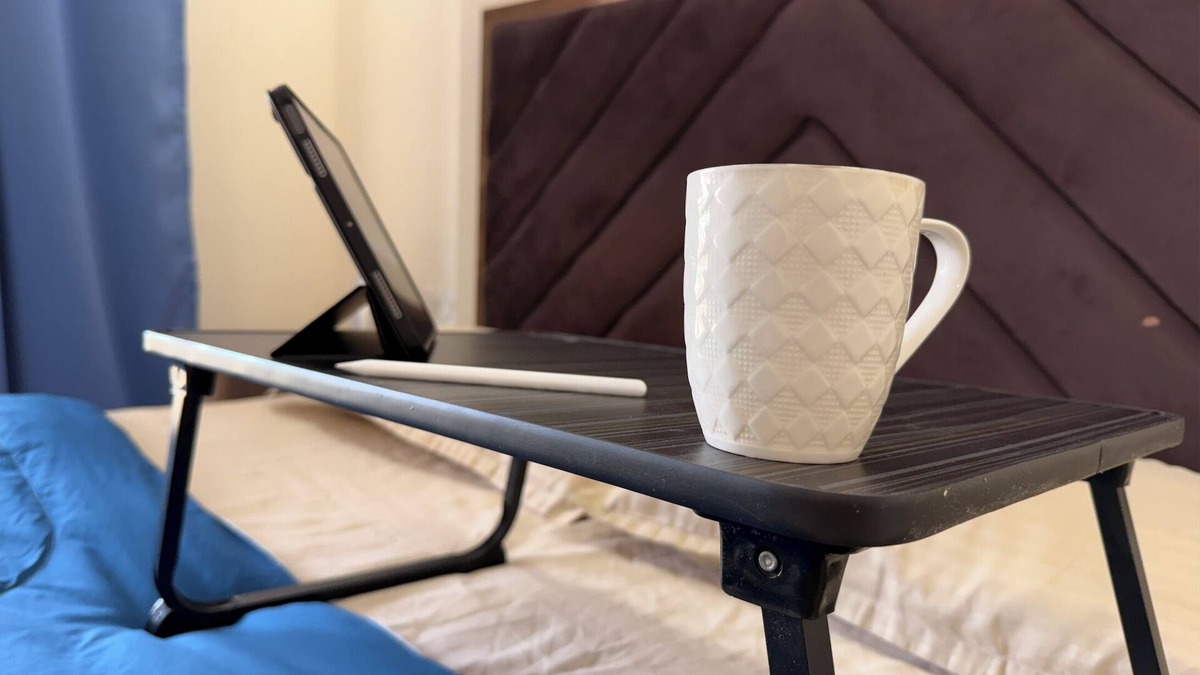 Andheri Apartment | Modern Spacious 1-bedroom apartment for workstays in the heart of Mumbai