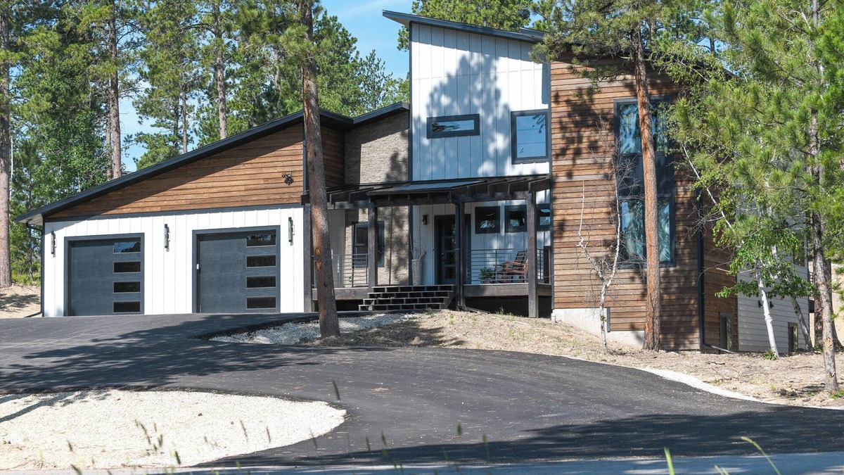 Deadwood Cabin | Modern Spacious Cabin in Powder House w/Hot Tub, Clubhouse Access to Pools!