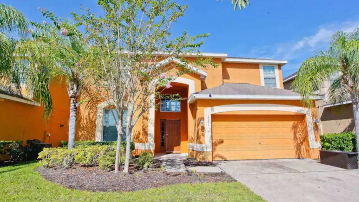 Veranda Palms House | Modern, Spacious & Fun ~ 15 mins to Disney ~ Pool