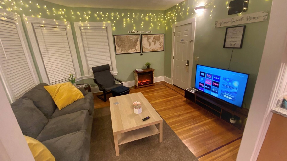 Providence Apartment | ⭐Modern, Spacious & Quiet ⭐3 BR APT ⭐Near BROWN, RISD, College Hill, Downtown ⭐