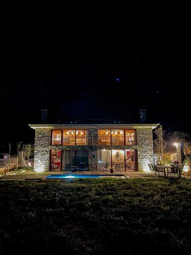Kymi-Aliveri Villa | Modern Stone Villas with Swimming Pool