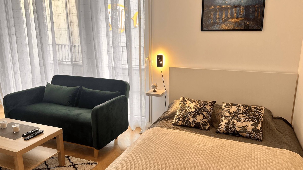 Palaiseau Apartment | Modern studio, 3 min walk from MASSY-TGV STATION