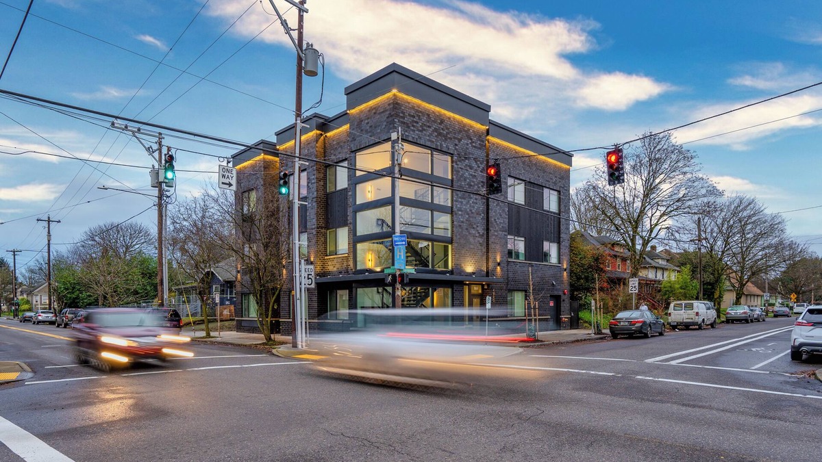 Humboldt Apartment | Modern Studio Sleeps 4 Perfect NE Location
