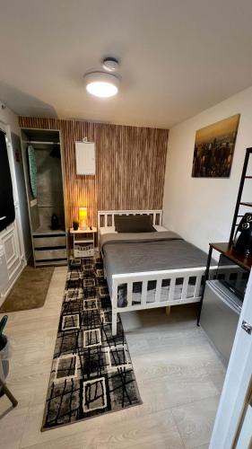 Tilbury House | Modern studio suite