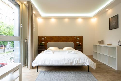 Brigittenau Apartment | Modern Studio with Queen-Size Bed, Self Check-in